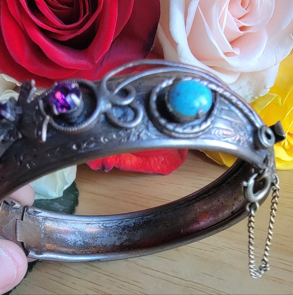 Vintage 1950's Chain Clasp Bracelet W/ Turquoise, Amethyst Stone, Butterfly - Picture 2 of 12